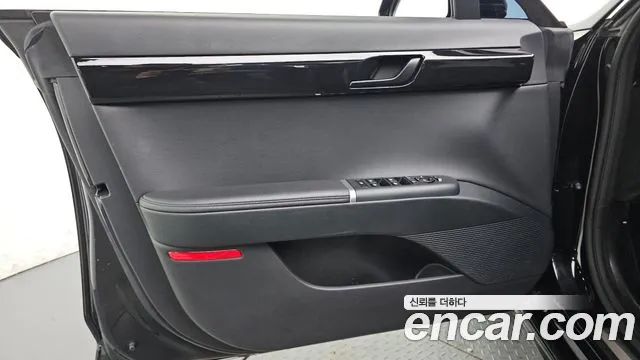 Hyundai Grandeur GN7 — Фото автомобиля 13
