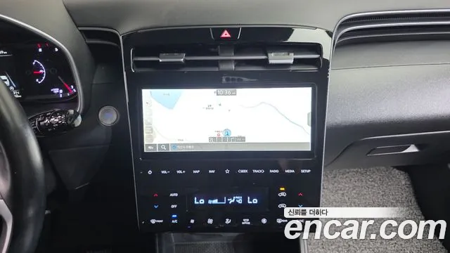 Hyundai Tucson Tucson (NX4) Дизель 2.0 2WD — Фото автомобиля 3