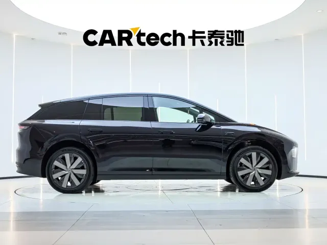 Li Auto i6 — Фото автомобиля 3