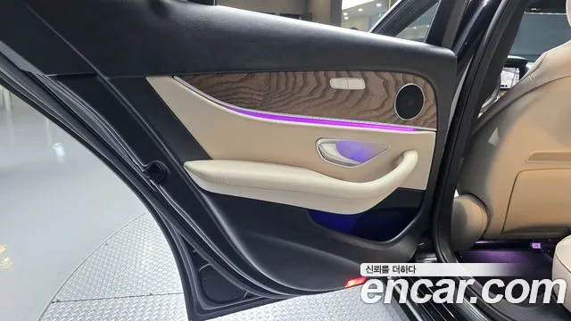 Mercedes-Benz E-Class W213 — Фото автомобиля 24