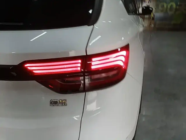 Geely Binyue — Фото автомобиля 7