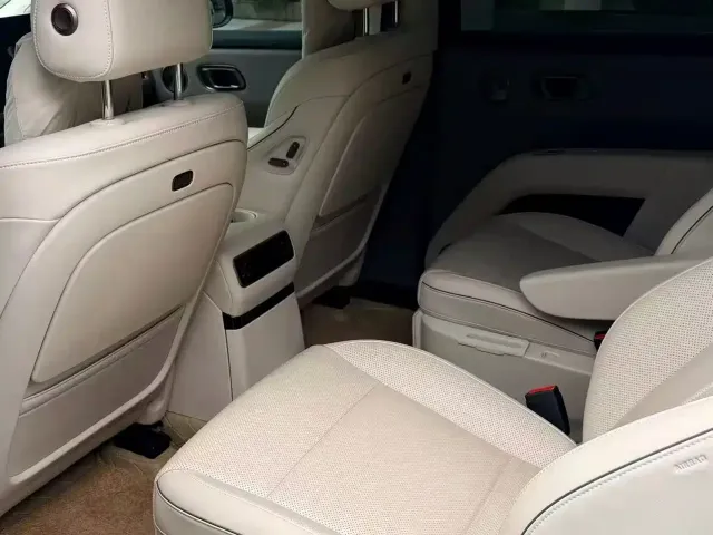 Li Auto Li i8 2025 Standard Edition — Фото автомобиля 6