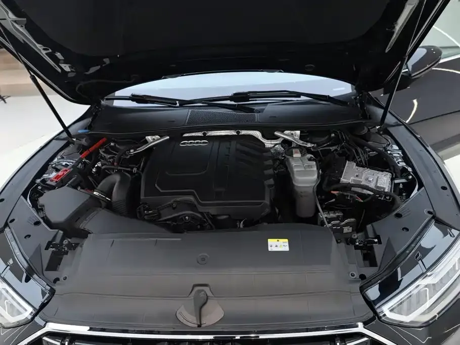 Audi Audi A7L 2024 45TFSI S-line Dream Edition Crystal Package — Фото автомобиля 11
