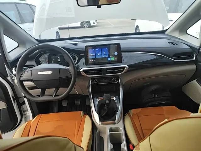 Maxus G50 — Фото автомобиля 9