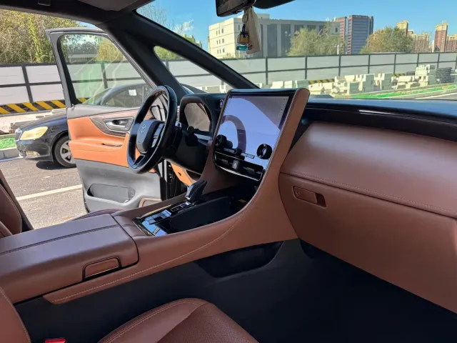 Toyota Alphard — Фото автомобиля 17