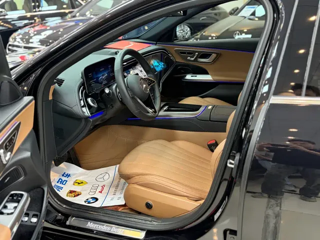 Mercedes-Benz E-Class — Фото автомобиля 11