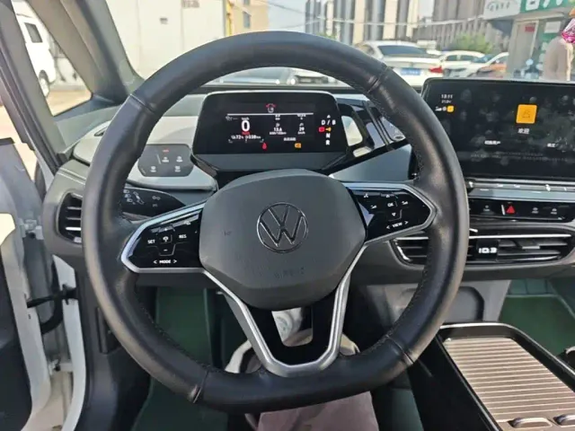Volkswagen ID.3 — Фото автомобиля 10