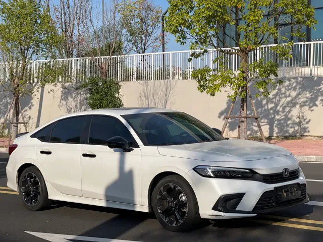 Honda Civic — Фото автомобиля 3