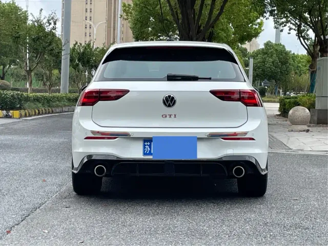 Volkswagen Golf GTI — Фото автомобиля 12