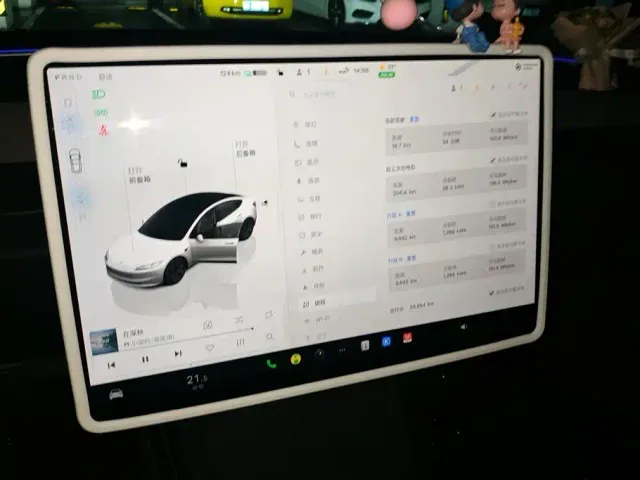 Tesla Model 3 — Фото автомобиля 14