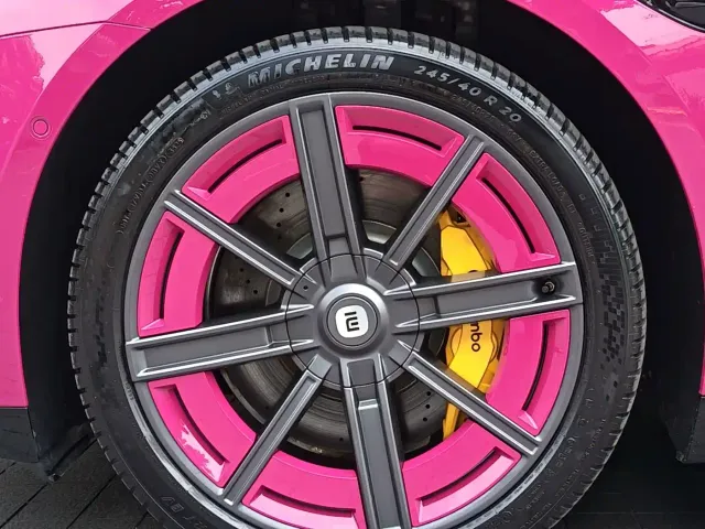 Xiaomi SU7 — Фото автомобиля 20