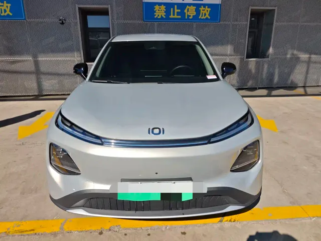 Changan Qiyuan Q05 — Фото автомобиля 2