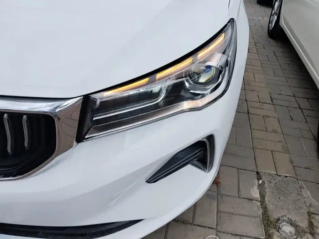 Geely Emgrand — Фото автомобиля 23