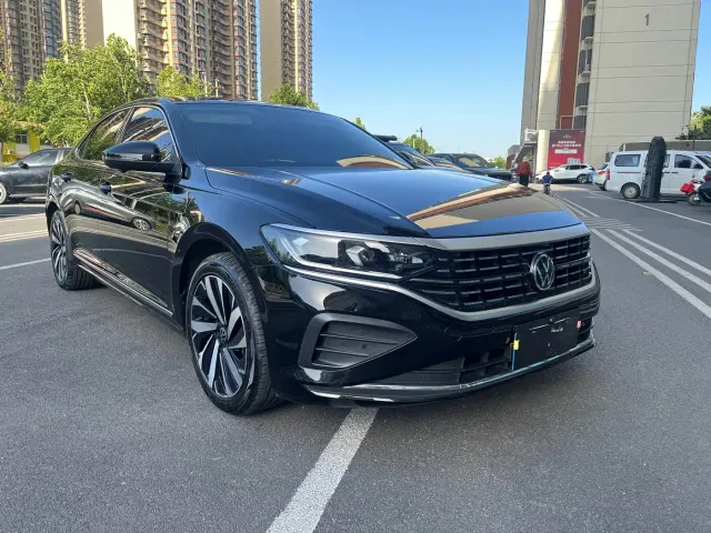 Volkswagen Passat — Фото автомобиля 3