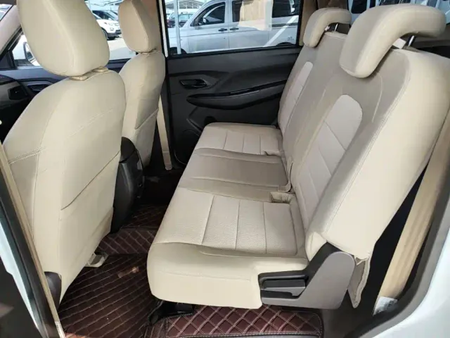 Wuling Hongguang — Фото автомобиля 16
