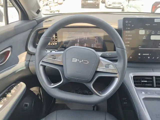 BYD Hai Shi 07 DM-i — Фото автомобиля 10