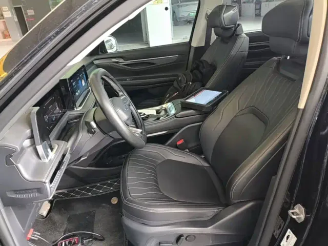 Ford Edge — Фото автомобиля 14