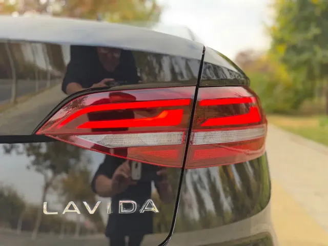 Volkswagen Lavida — Фото автомобиля 17