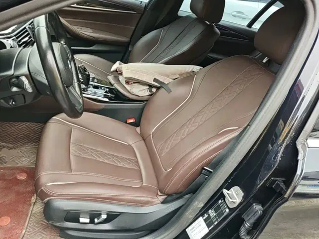 BMW 5 Series — Фото автомобиля 14