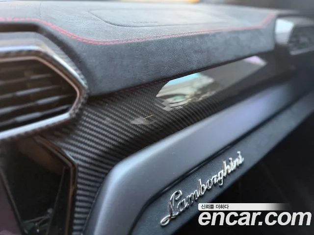 Lamborghini Urus — Фото автомобиля 13