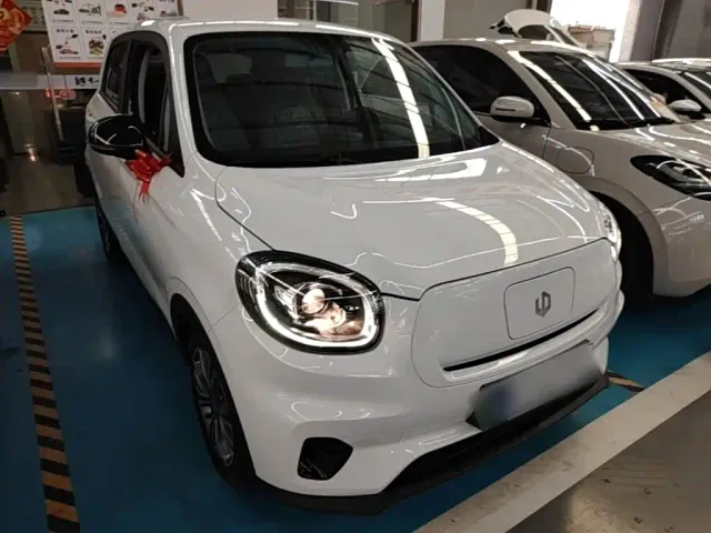 Leapmotor T03 — Фото автомобиля 3
