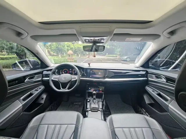 Volkswagen Passat — Фото автомобиля 5