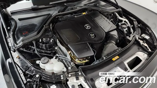 Mercedes-Benz E-Class — Фото автомобиля 6