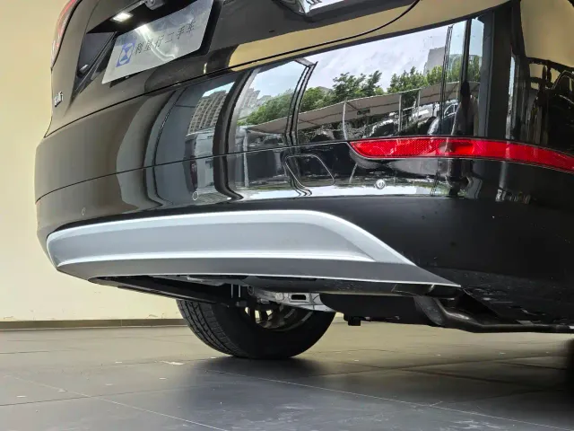 Aito M9 — Фото автомобиля 7