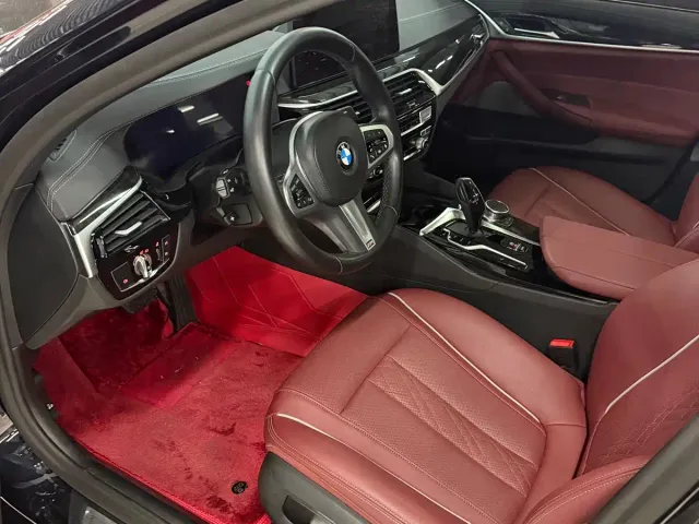 BMW 5 Series — Фото автомобиля 4