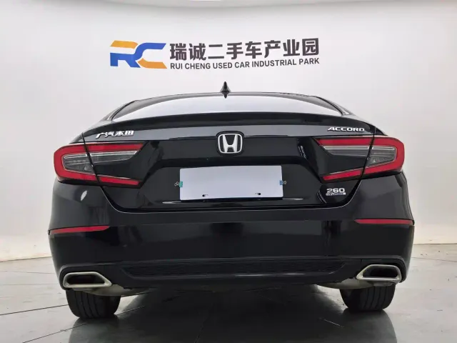 Honda Accord — Фото автомобиля 5