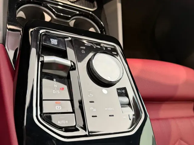 BMW 5 Series — Фото автомобиля 8