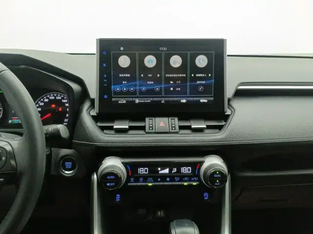 Toyota Wildlander — Фото автомобиля 13