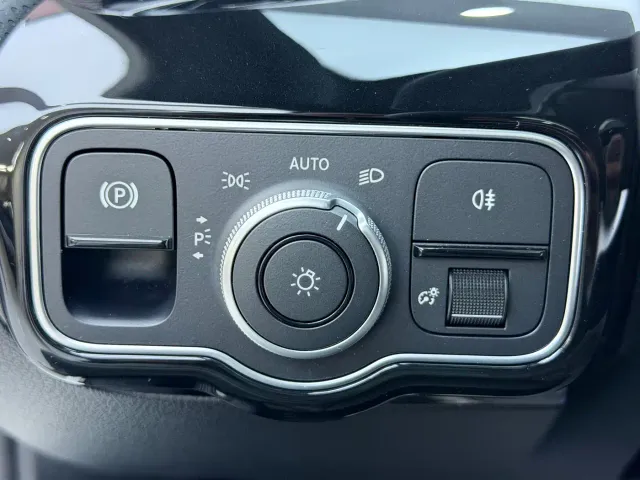 Mercedes-Benz A-Class — Фото автомобиля 9