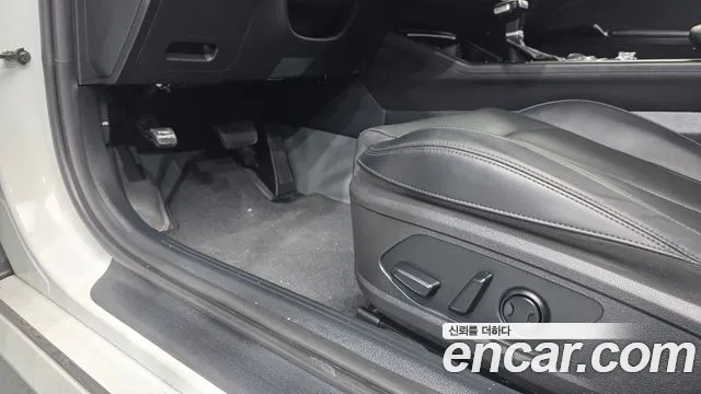 Kia K5 Новый K5 3 поколение 2.0 LPi(Для проката) — Фото автомобиля 29