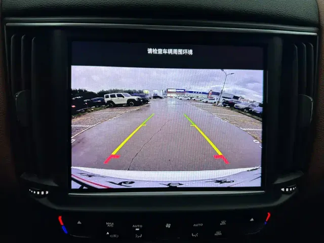 Maserati Levante — Фото автомобиля 25
