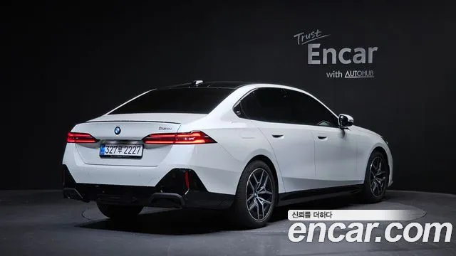 Фотография автомобиля — BMW 5 Series G60