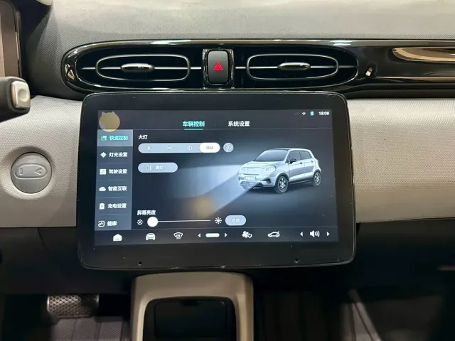 Leapmotor T03 — Фото автомобиля 15