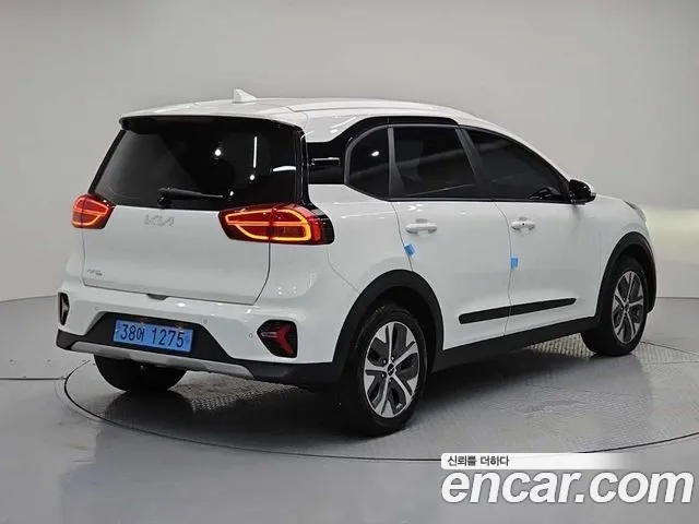 Kia Niro — Фото автомобиля 4