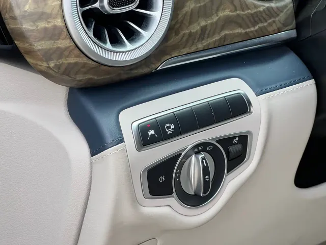 Mercedes-Benz V-Class — Фото автомобиля 16