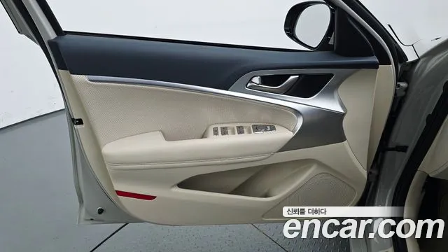 Genesis G70 New — Фото автомобиля 13