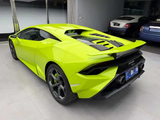 Lamborghini Huracan — Фото автомобиля 10