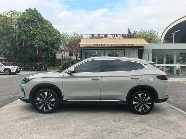 BYD Song PLUS — Фото автомобиля 2