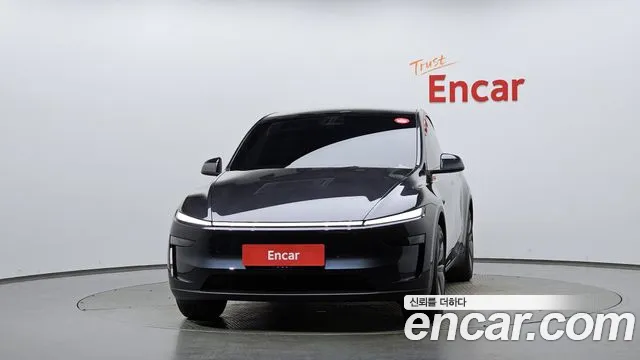 Tesla Model Y — Фото автомобиля 3