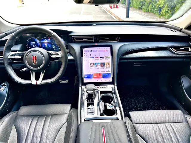 Hongqi H6 — Фото автомобиля 9