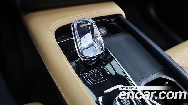Volvo XC90 Generation 2 — Фото автомобиля 10