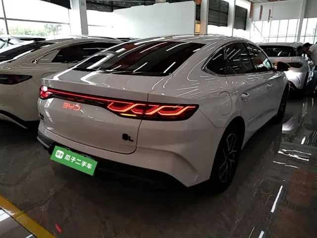 BYD Qin L — Фото автомобиля 6