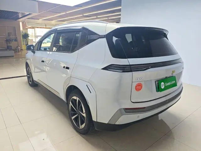 GAC Aion Y — Фото автомобиля 4