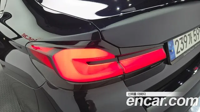 BMW 5 Series G30 — Фото автомобиля 23