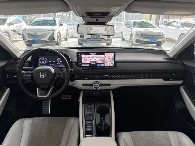 Honda Accord — Фото автомобиля 10