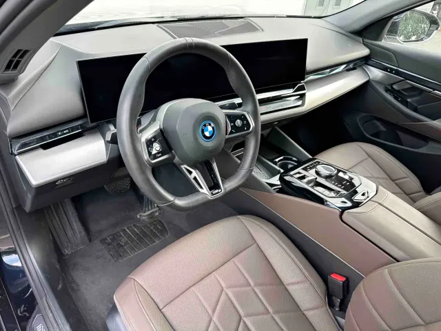 BMW i5 — Фото автомобиля 6
